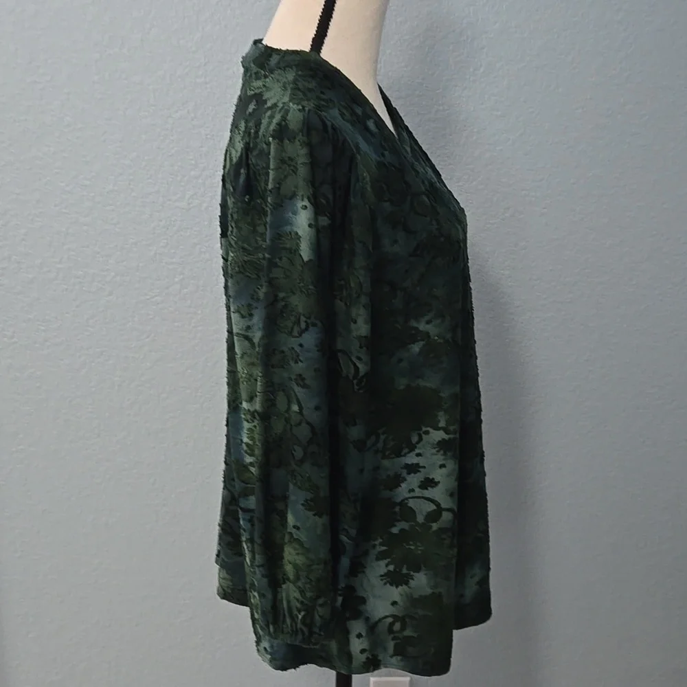 CALESSA Velvet Burnout Tie-Dye Split V-Neck Wrist Length Sleeve Tunic SZ LARGE - Picture 7 of 13